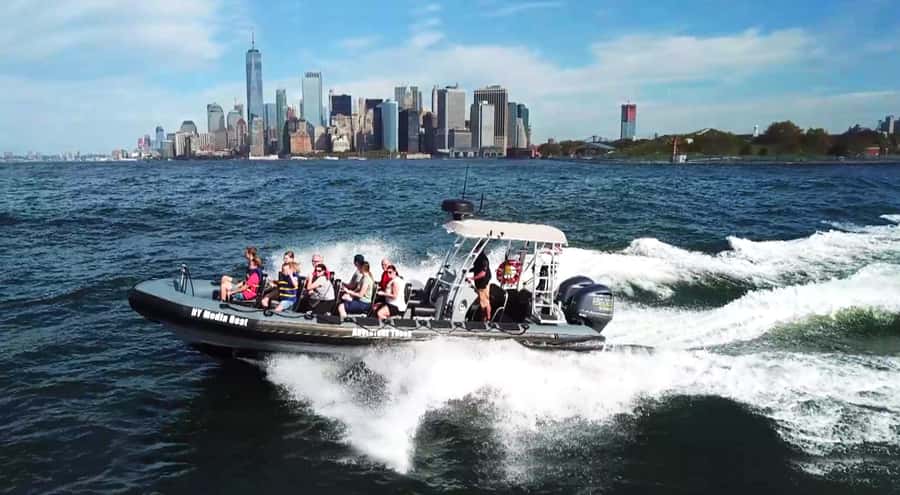 New York City: Harbor Speedboat Tour - Live Narration and the Photo-Stop Flow You’ll Feel on the Ride