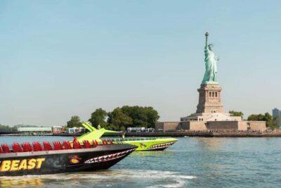 NYC: Circle Line "The Beast" Midtown/Downtown Speedboat Ride - Midtown or Downtown: which departure fits your day best