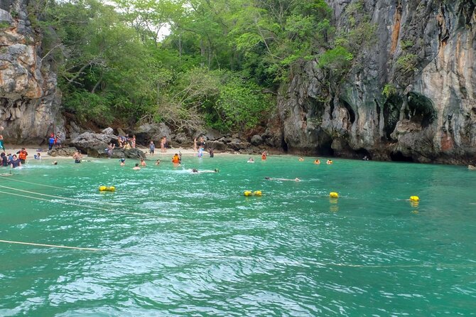 One-Day Tour at Hong Islands by Speedboat from Krabi - Buffet lunch on the beach: simple, filling, and in the right place