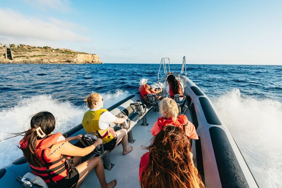 Palma Bay: 1-Hour Speedboat Adventure - Your 1-Hour Ride: Full Speed, Turns, and That Controlled Adrenaline
