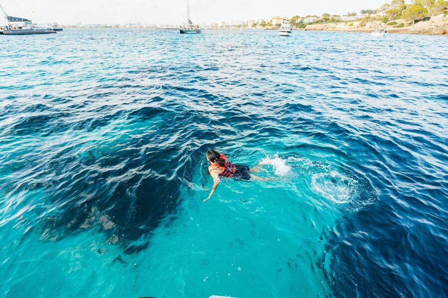 Palma Bay: 1-Hour Speedboat Adventure - Cap Rocat Cliffs: Why You See More From Speedboat Height