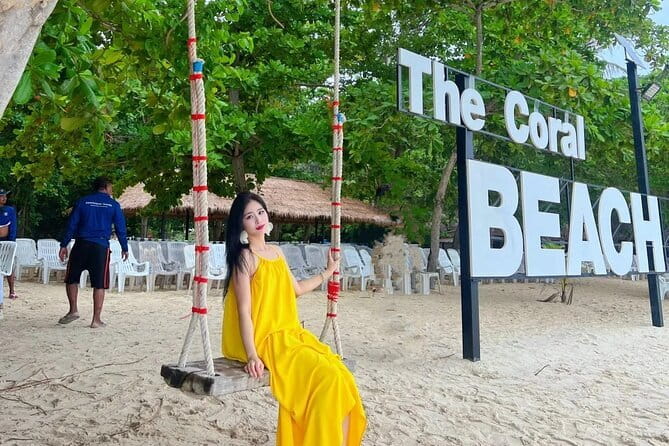 Pattaya: Private Speedboat 2-4 Islands Hopping with Lunch - Koh Kram Yai: photo stop and sightseeing time