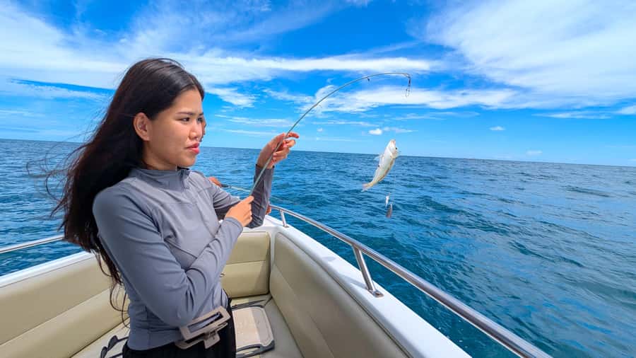 Pattaya: Private Speedboat Nemo Island with Snorkel & BBQ - Swimming Time, Relax Breaks, and Staying Comfortable in the Sun