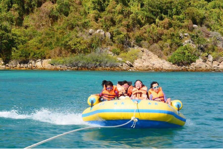 Pattaya: Private Speedboat Tour to Koh Phai with Activities - Privacy value: how a private group changes the day