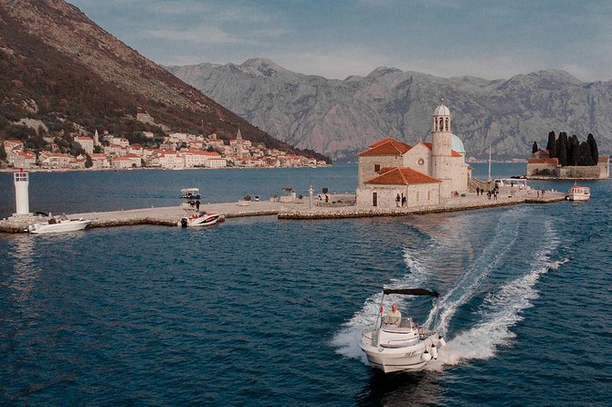 Personalized private speed boat tour - Weather and water conditions: when the tour shines (and when to be cautious)