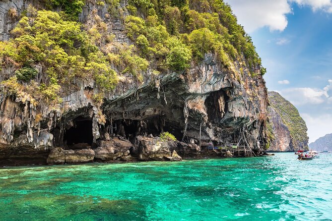 Phi Phi & Bamboo Islands Snorkeling Tour with Lunch by Speedboat - Lunch at Ton Sai Bay: beach-side buffet, plus diet flexibility