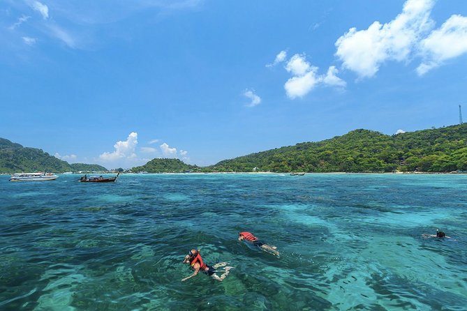 Phi Phi Don & Phi Phi Leh Sunset Trip by Arisa Speed Boat - Ko Phi Phi Lee: Where the Tour Starts to Feel Like the Main Event