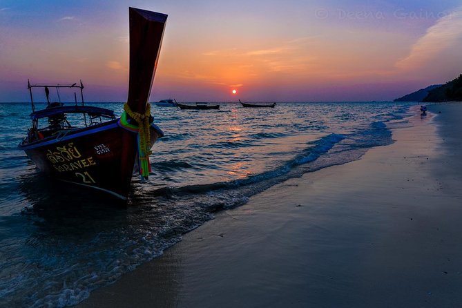 Phi Phi Early Bird Premium Tour by Speed Boat with Lunch - Royal Phuket Marina check-in: getting sorted fast