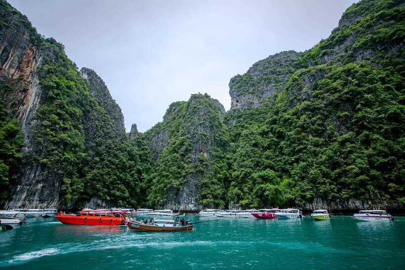 Phi Phi: Early Morning Speed Boat to Maya Bay - Entering the Phi Phi rhythm: 4 hours with a longtail and real beach time