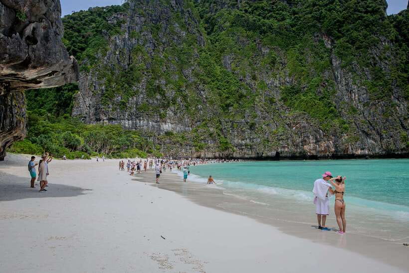 Phi Phi: Early Morning Speed Boat to Maya Bay - Maya Bay (80 minutes): white sand, cliff views, and free time