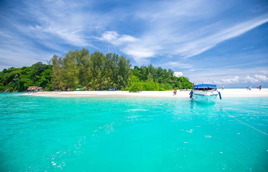 Phi Phi: Full-Day Phi Phi Islands & Sunset Tour by Speedboat - Rantee Bay: A Scenic Breather Before the Beach Lunch Mode