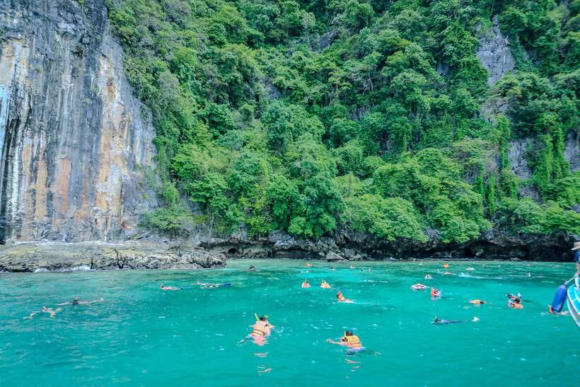 Phi Phi : Half Day By Speed Boat 4 hours Phi Phi Lay - Why a 4-hour Phi Phi speed boat loop makes sense