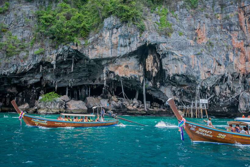 Phi Phi : Half Day By Speed Boat 4 hours Phi Phi Lay - Monkey Beach: quick photos, real monkey behavior, and a walk you’ll remember
