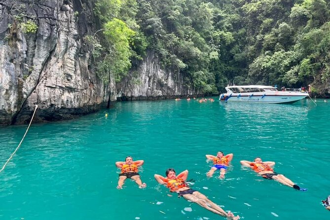 Phi Phi Island Adventure Day Tour from Phuket Speedboat/Catamaran - Pileh Lagoon: A Short Stop That Feels Longer