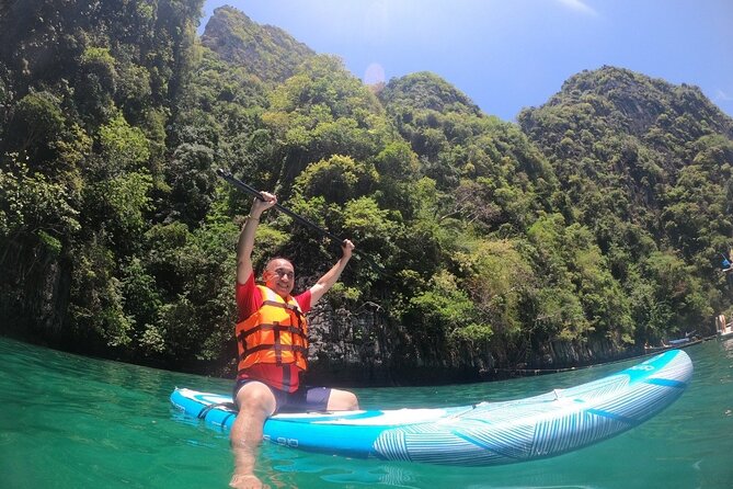 Phi Phi Island Adventure Day Tour from Phuket Speedboat/Catamaran - Phi Phi Don for Lunch: Buffet, Halal Option, and Beach Time