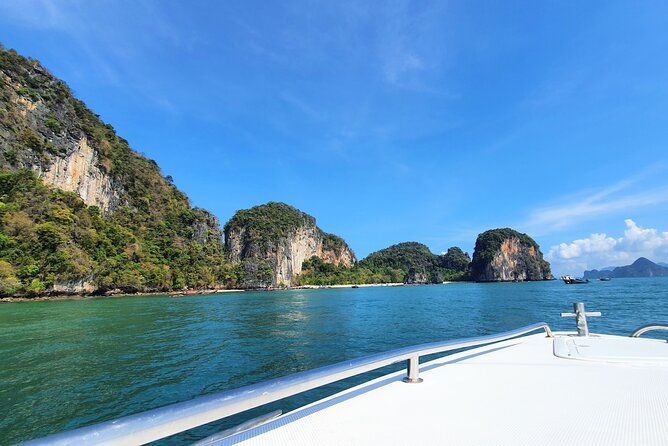 Phi Phi Island Hopping Day Trip by Speed Boat from Phuket - Ko Phi Phi Le and the Speedboat Ride That Sets the Tone