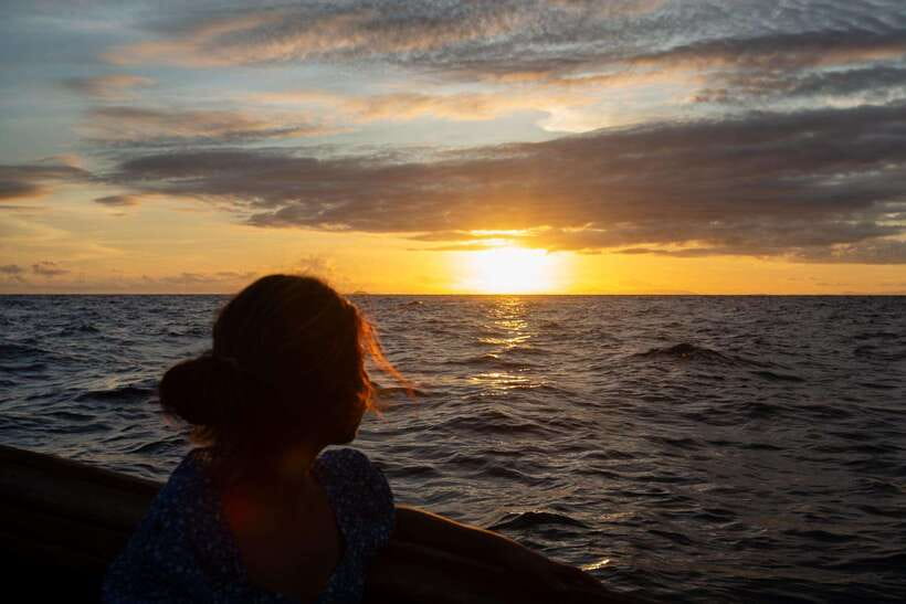 Phi Phi Island: Maya bay Sunset & Plankton by Speedboat - Key things I’d zoom in on