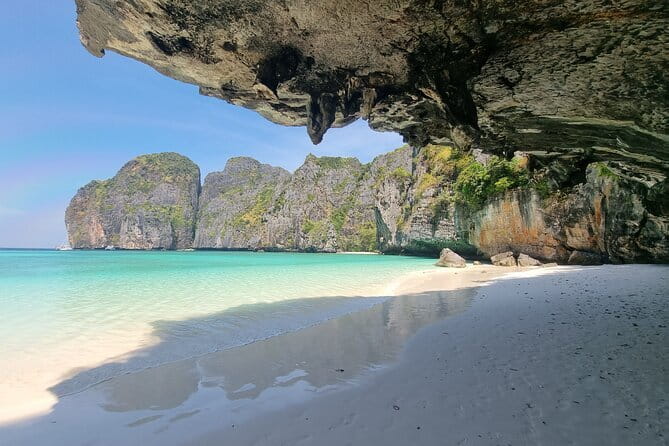 Phi Phi Islands Exclusive Tour by Speedboat from Koh Yao Yai - Small-group atmosphere and the guide factor