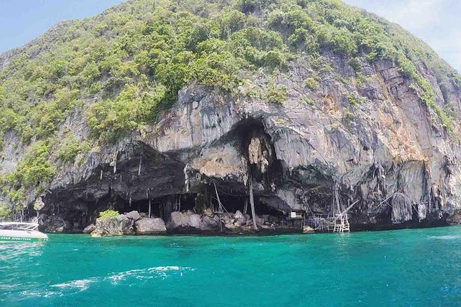 Phi Phi Islands One Day Tour by Speedboat From Phuket - Maya Bay: the famous bay, on a timed visit