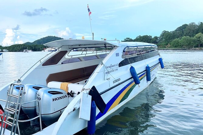 Phi Phi Islands Speedboat Full-Day Tour from Phuket+ Buffet Lunch - The Guide and Crew Effect: Why Moss Is Mentioned So Often