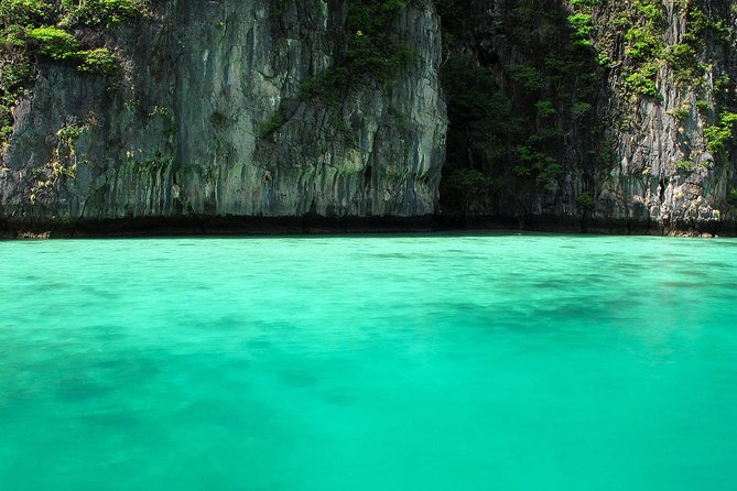 Phi Phi & Maya Bay Speedboat: All-Day Food & Choice of 3 Marinas - Food on board: the value of not worrying about meals