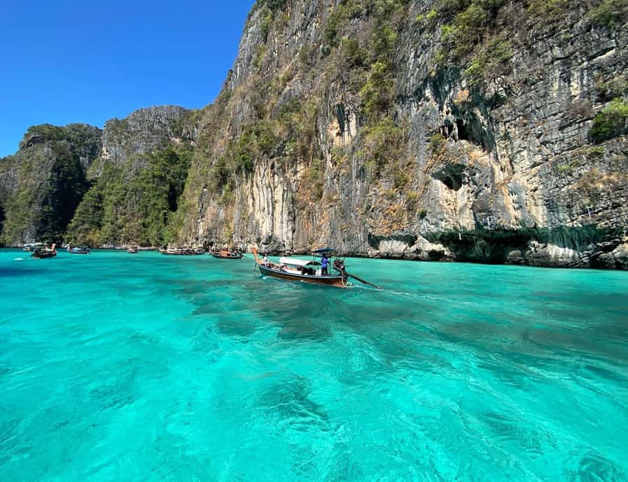 Phi Phi: Sunrise & Beat The Crowds to Maya Bay by Speedboat - Maya Bay: the movie backdrop, with real park rules