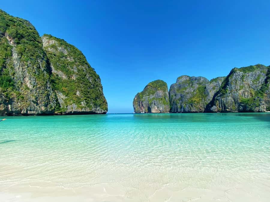 Phi Phi: Sunrise & Beat The Crowds to Maya Bay by Speedboat - Meeting point at McDonald’s: easy to find, but plan your ferry time