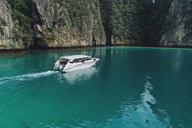 Phi Phi with Maya and Bamboo Island Day Trip by Speedboat - An 8-hour speedboat loop: how the day is paced