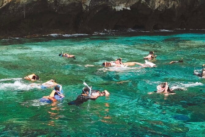 Phi Phi with Maya and Bamboo Island Day Trip by Speedboat - Hotel pickup and the 8:30 start: where delays can happen