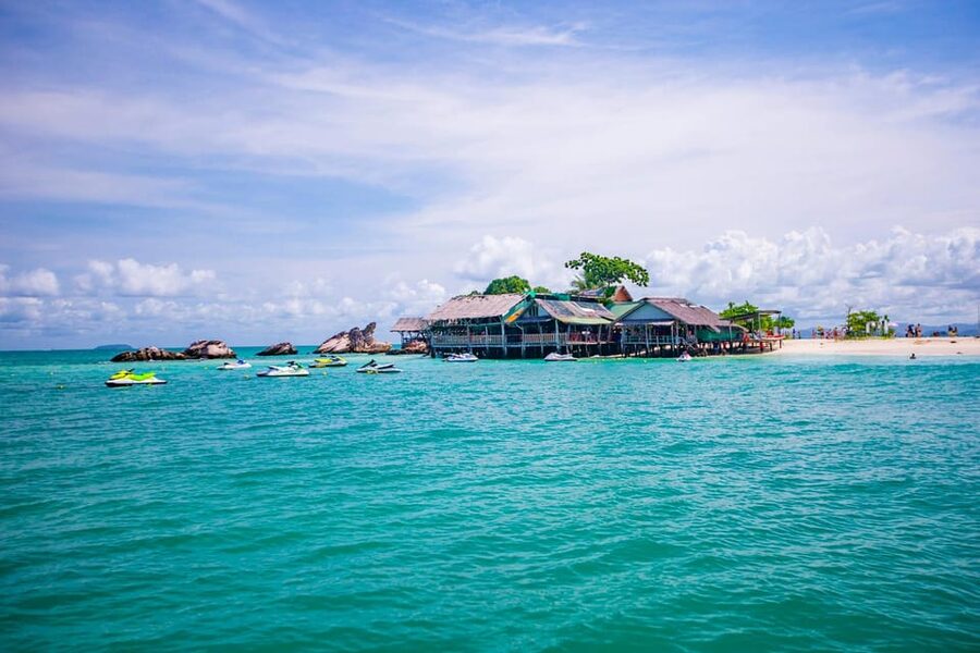 Phuket: Khai Islands Premium Speedboat Half Day Adventure - Island 2: Khai Nai for snorkeling and sandy unwind time