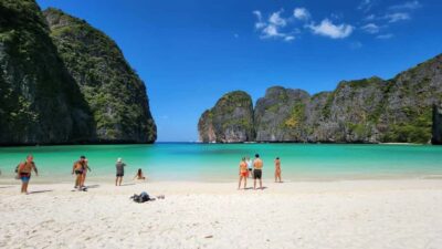 Phuket: Phi Phi & Kai Island Private Speed Boat Tour - Hotel pickup, pier coffee, and getting to the docks without stress