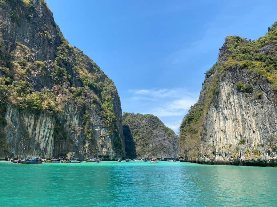 Phuket: Phi Phi & Kai Island Private Speed Boat Tour - Phi Phi Don: Toansai Bay downtime and lunch at your pace