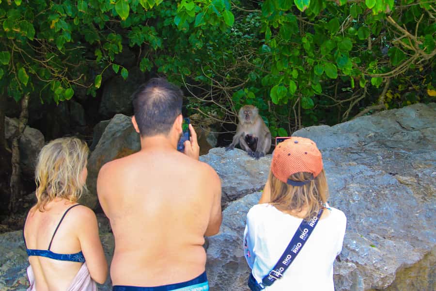 Phuket: Phi Phi Khai or Maiton Island by Speedboat/Catamaran - Phi Phi Don for lunch: where you actually get a breath