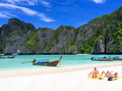 Phuket; Phi Phi, Maya Bay, Bamboo or Khai Island Speedboat - Speedboat ride: fast, fun, and occasionally bumpy