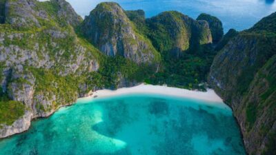 Phuket: Phi Phi Pileh Lagoon Bamboo Island by Speed Boat - Maya Bay: film fame, conservation rules, and lagoon views