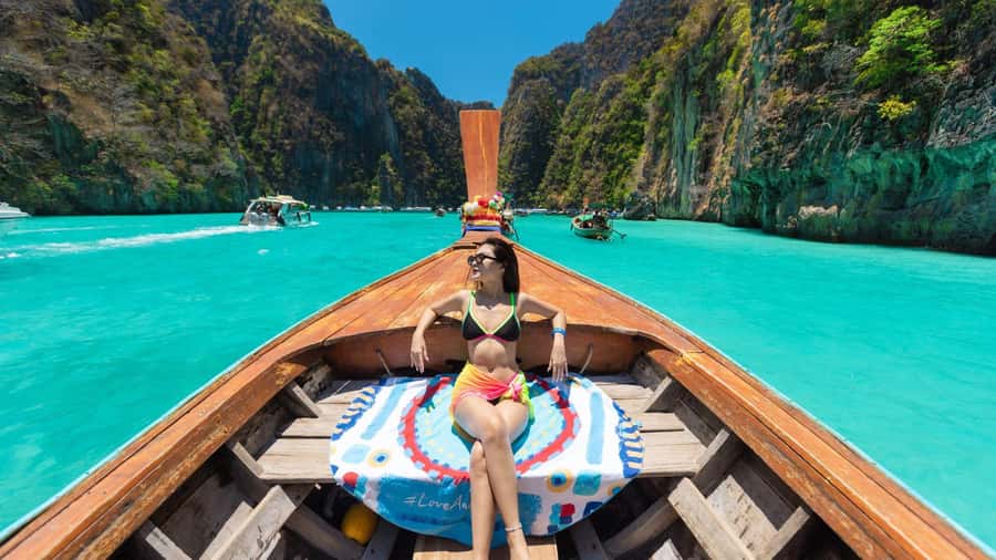 Phuket: Phi Phi Pileh Lagoon Bamboo Island by Speed Boat - Lunch at Ton Sai Bay on Phi Phi Don: the break that keeps the day pleasant