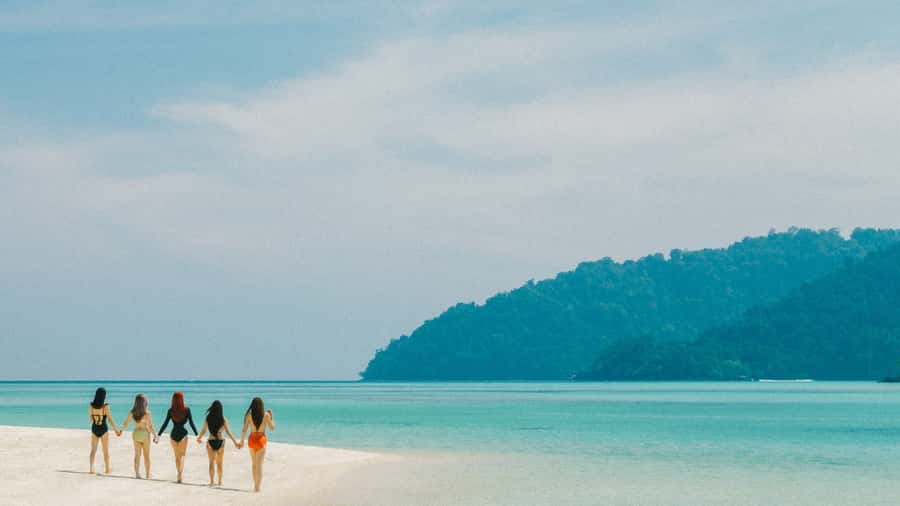 Phuket : Surin Island by Speedboat - Moken community: sea-gypsies and a different side of the islands