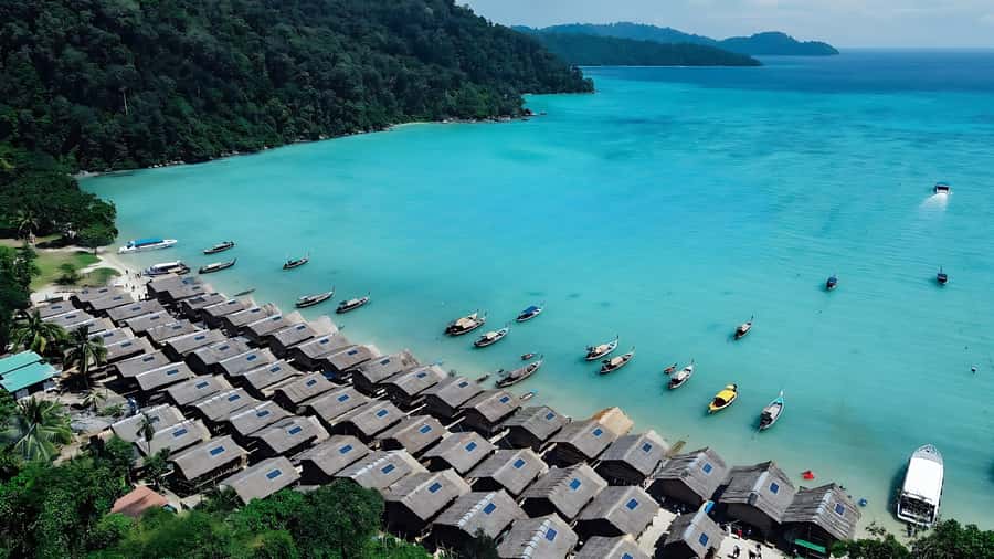 Phuket : Surin Island by Speedboat - First snorkel at Chong Kad Channel