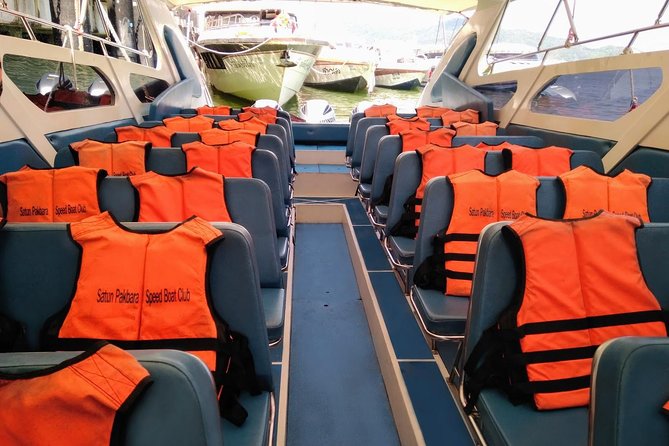 Phuket to Koh Lanta by Satun Pakbara Speed Boat - The ride over Andaman Sea: fast transfer time, real chop, and comfort choices
