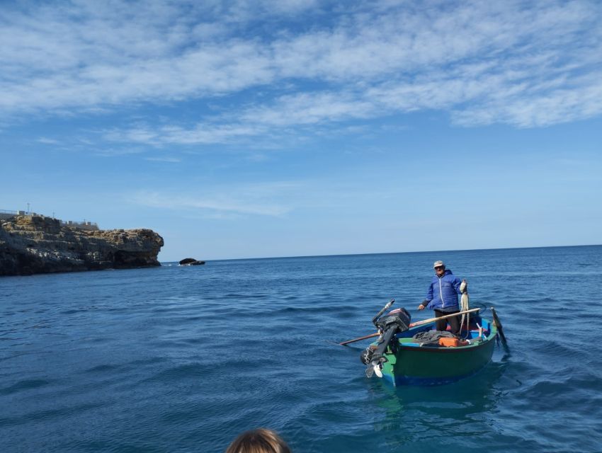 Polignano a Mare: Speedboat Cruise to Caves with Aperitif - Aperitif On Board: Wine, Snacks, and a Little Music-Driven Fun