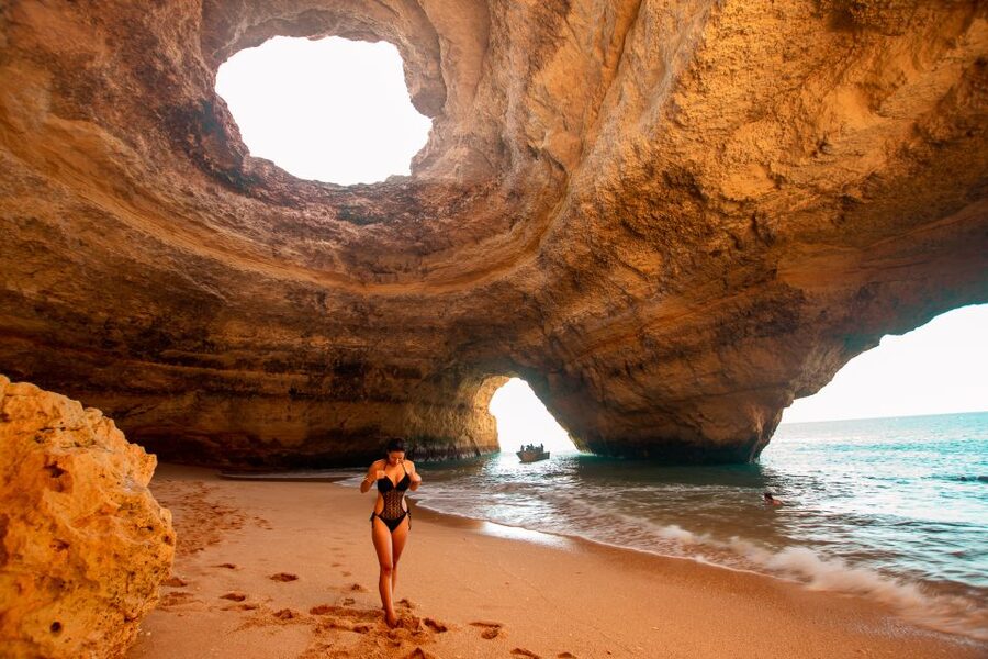 Portimão: Benagil Cave, Marinha Beach Speedboat Tour - The longest part: sightseeing time with guided views