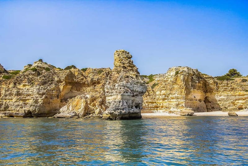 Portimão: Benagil Caves Speed Boat Tour with Sunset Option - A speed-boat sprint to Portugal’s most famous cave