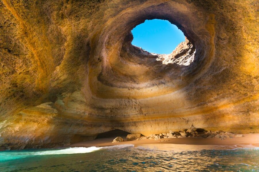 Portimão: Benagil Sea Caves Speedboat Adventure Tour - Cruising past Ferragudo, Carvoeiro, and Algar Seco: the best parts of the coast