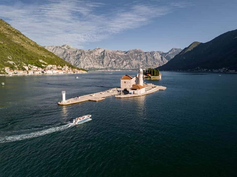 Private 2-hour Our Lady of the Rock & Perast by speedboat - Meet-up at Kotor’s Sea Gate: quick to find, but don’t gamble on timing