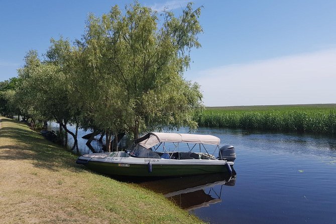 PRIVATE 4-5h speedboat tour to the village Mila23 - Riding the Danube Delta Waters for Around 4 Hours