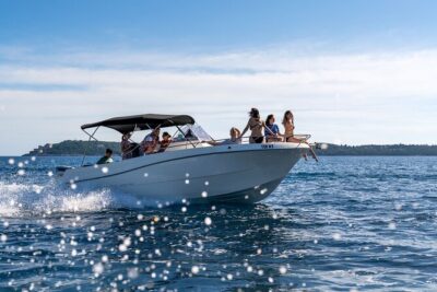 Private Boat for Large Groups: Blue Cave & Lady of the Rocks - Price and what’s included in your group rate