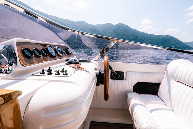 Private Cruise on Lake Como with Speedboat from 1H to 4H - Cernobbio and the Villa d’Este skyline you’ll want to pause for