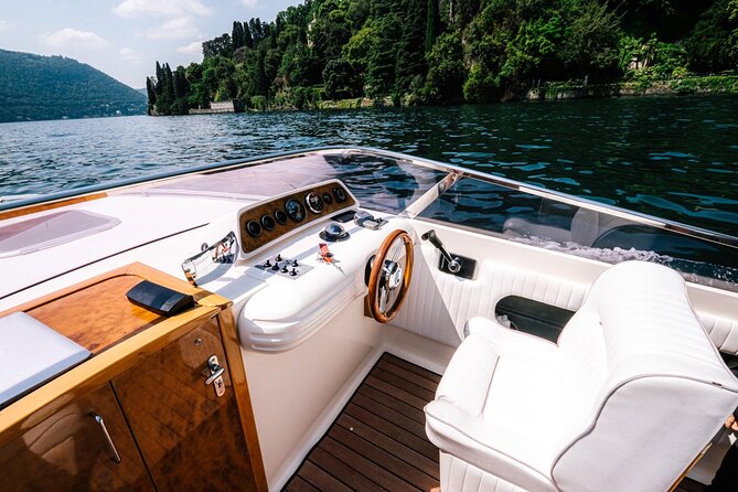 Private Cruise on Lake Como with Speedboat from 1H to 4H - Moltrasio and Carate Urio: the quieter villa stretch on the west shore