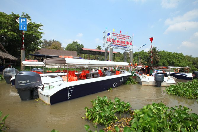 Private Cu Chi Tunnels tour by Luxury Speedboat - Lunch set menu: refuel before the return cruise