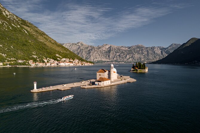 Private Guided Tour in Kotor Bay with Speedboat Food and Wine - Trg Sv. Tripuna lunch: 3 courses, local wine or beer, and buzara mussels